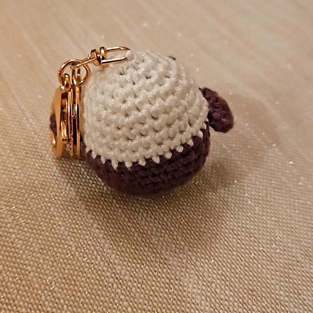 Tiny Bamboo Eagle Keychain - Picture 3 of 6